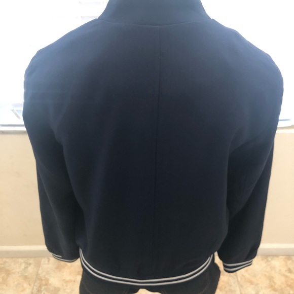 Tommy Hilfiger - Picture 2 of 2